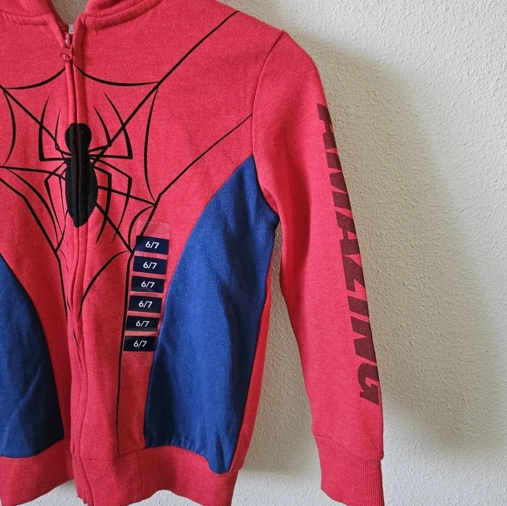 NWT Marvel Boy's Cool Spirerman Hoodie Size 6/7.